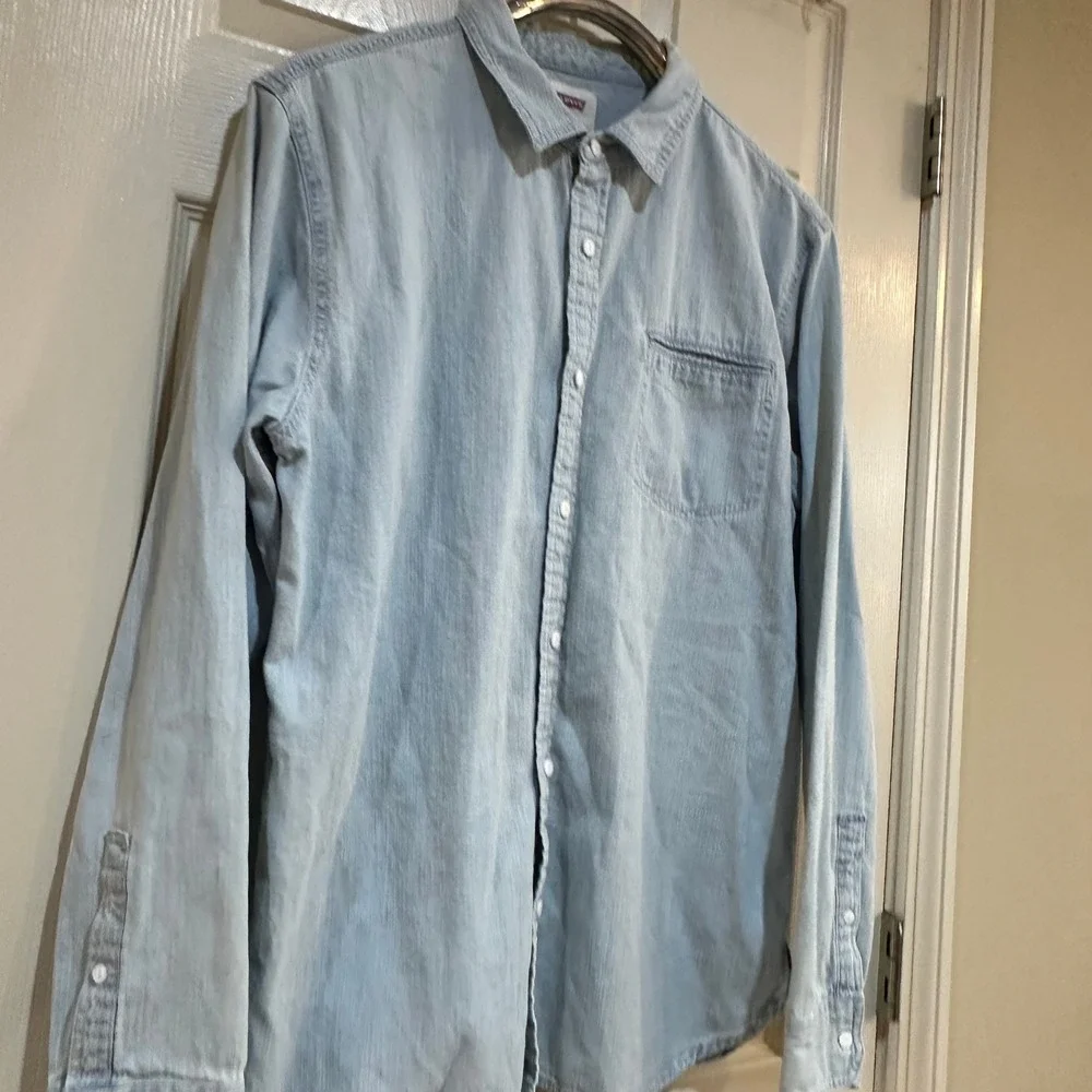 Levis Mens‎ Light Wash Chambray Denim Button Down Shirt Large Long Sleeve Pocket